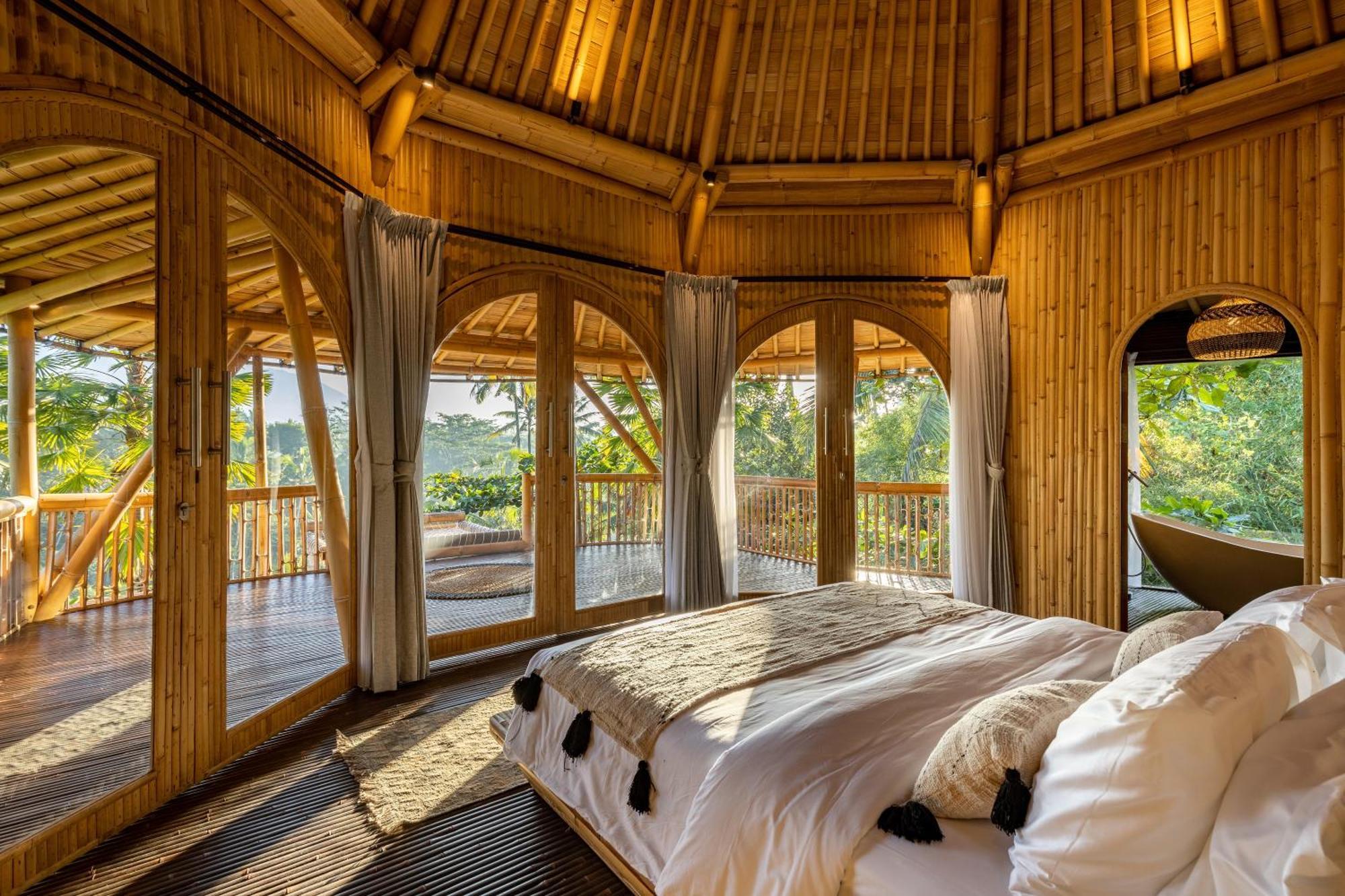 Eco Six Bali Hotel Tampaksiring Exterior photo